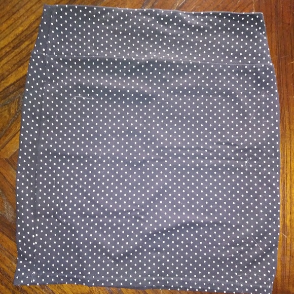 Black pencil skirt - Picture 1 of 2